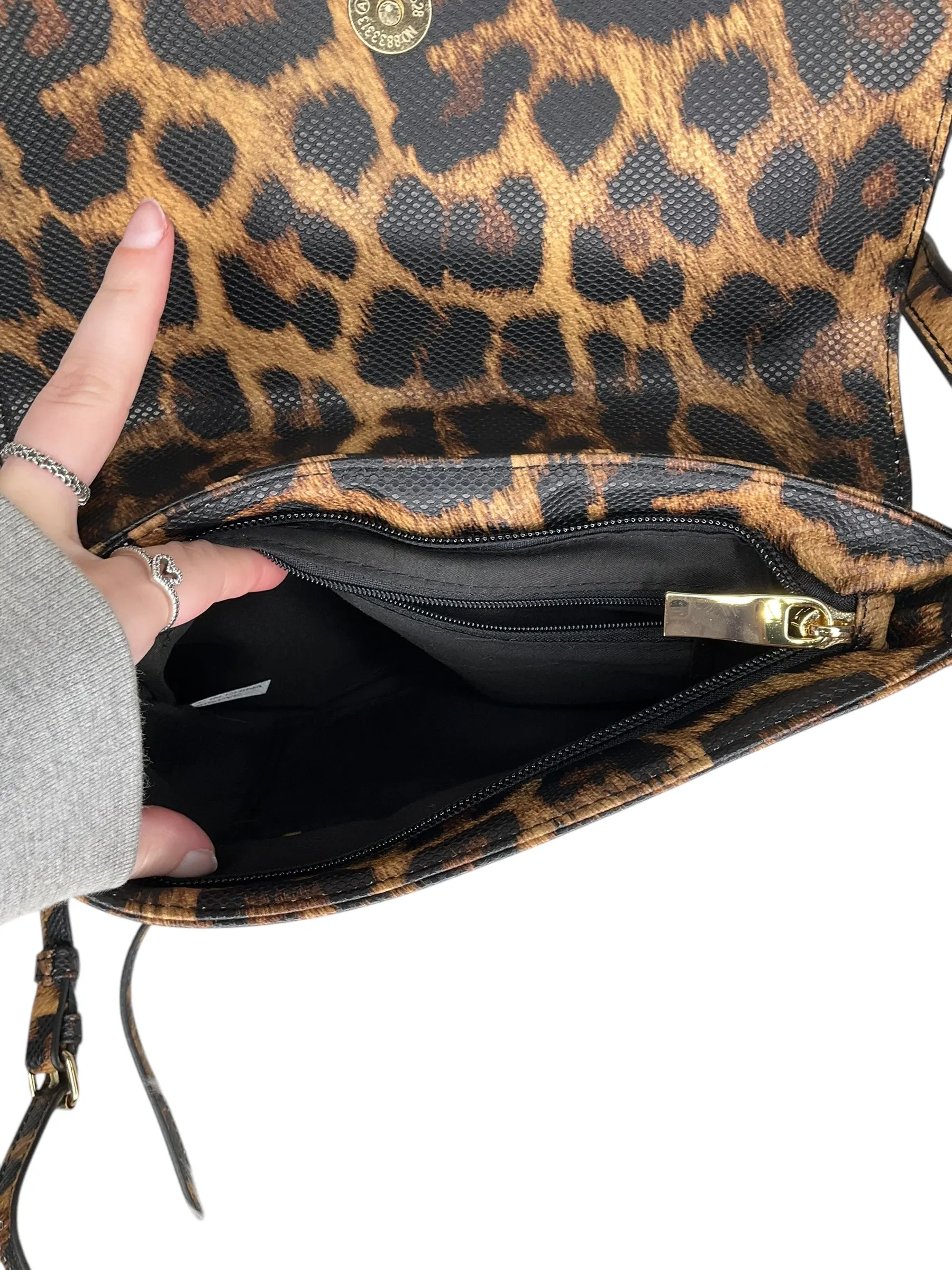 Crossbody By Clothes Mentor, Size: Small