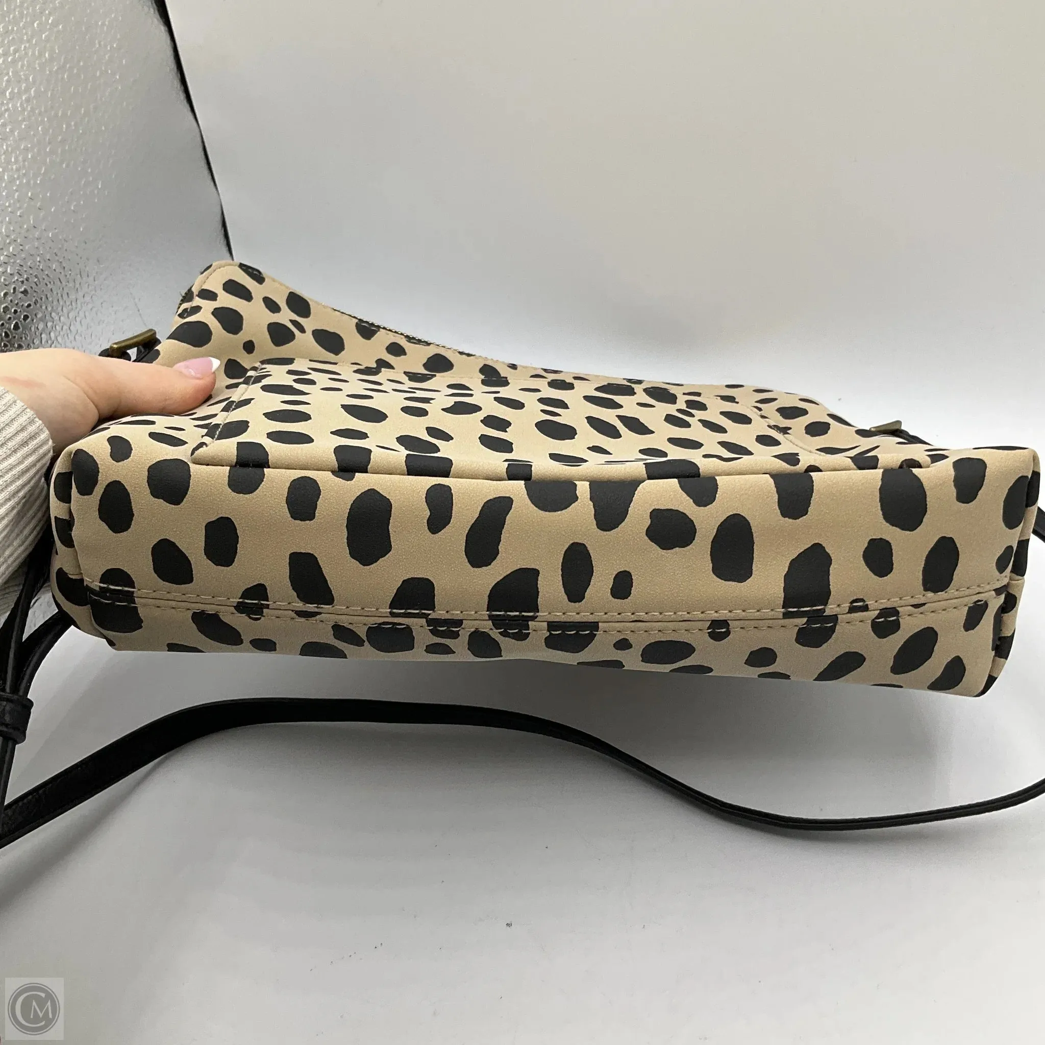 Crossbody By Universal Thread, Size: Medium