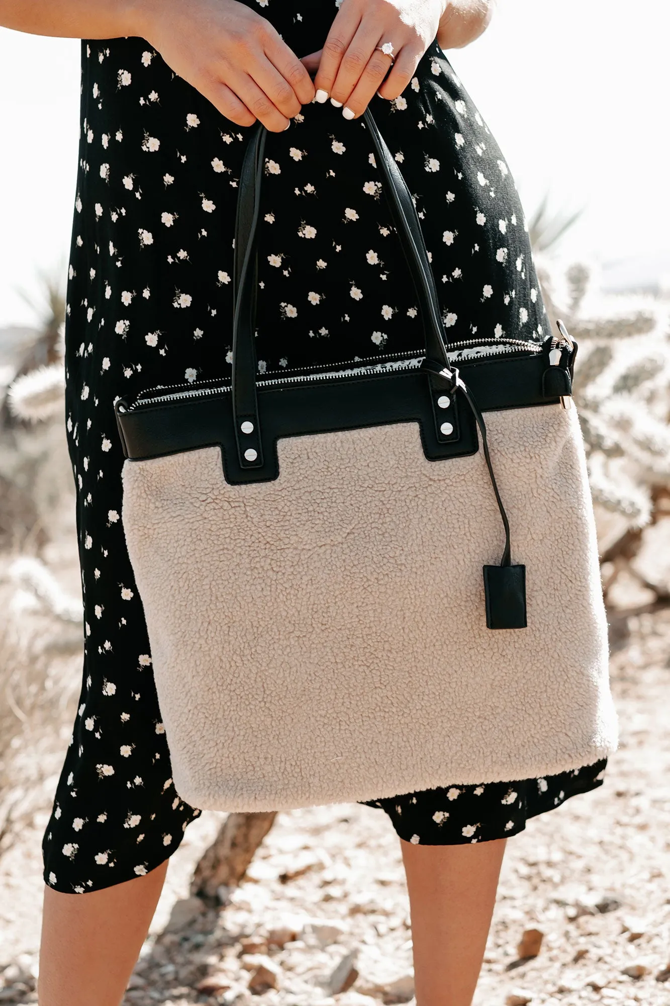 Highland Hopes Sherpa Tote (Black)