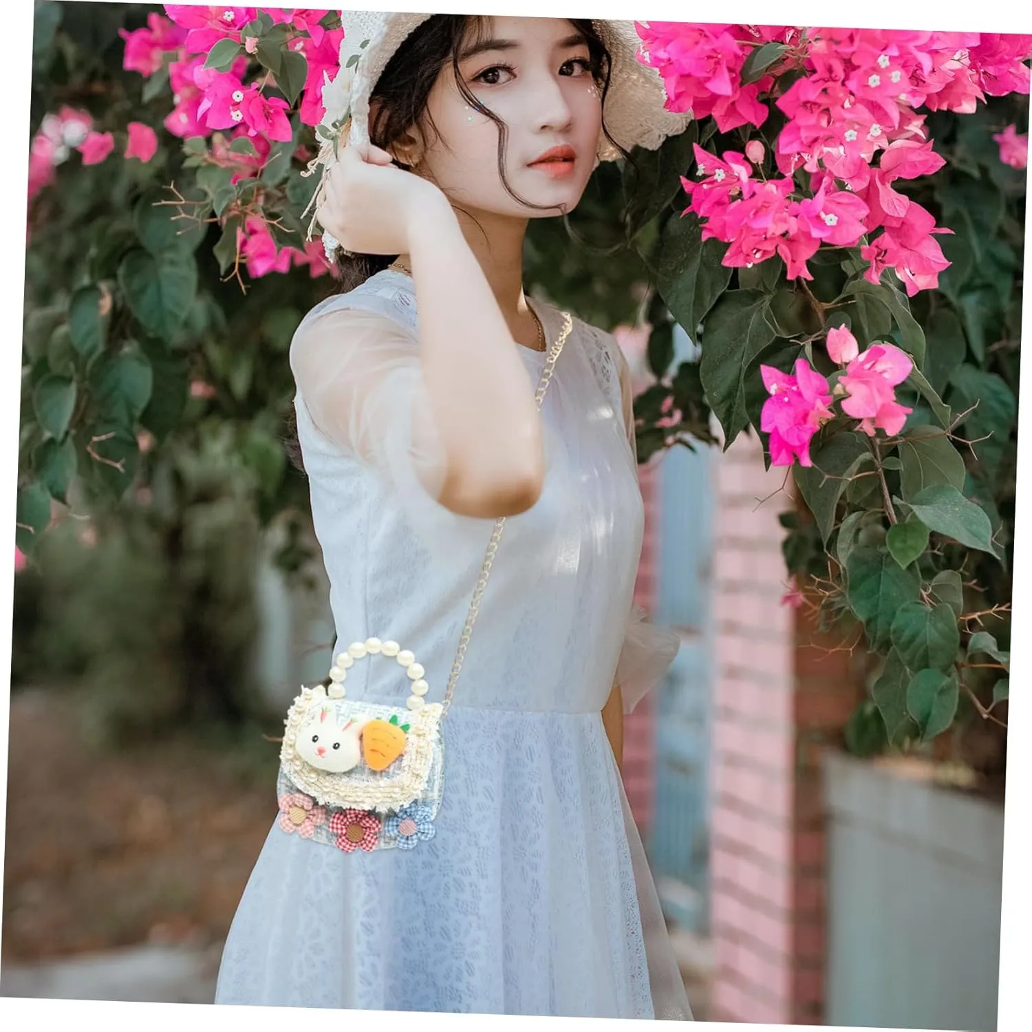 KESYOO Girls Purses Mini Straw Bag Shoulder Fashion Crossbody Bag for Teen Girls Flower Design Easy Access