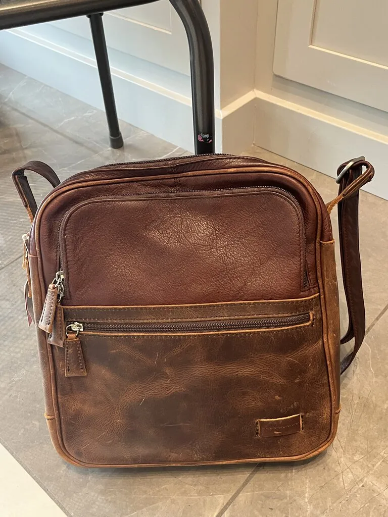 Leather Crossbody Traveler Bag w/RFID protective pocket