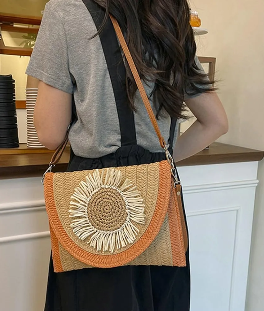 Medium Straw Crossbody Bag Summer Clutch Purses Beach Shoulder Bags Flower Straw Clutch Purse for Summer Vacation