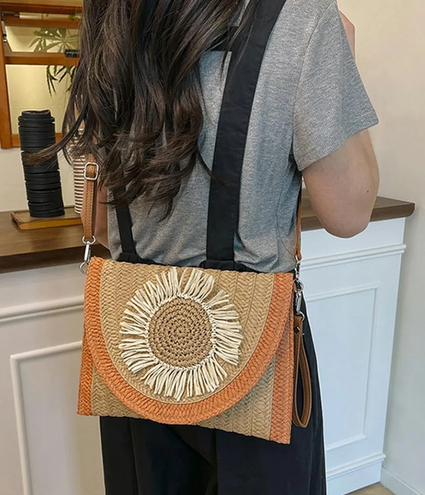 Medium Straw Crossbody Bag Summer Clutch Purses Beach Shoulder Bags Flower Straw Clutch Purse for Summer Vacation