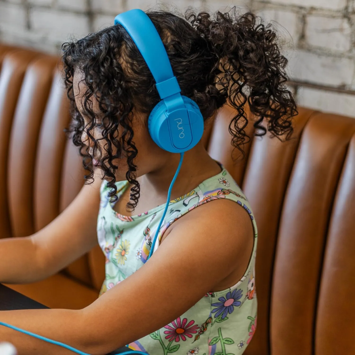 Puro Sound Labs PuroBasic Volume Limiting Wired Headphones for Kids, Foldable & Adjustable w/Microphone, Compatible with Smartphones, Tablets and PC’s