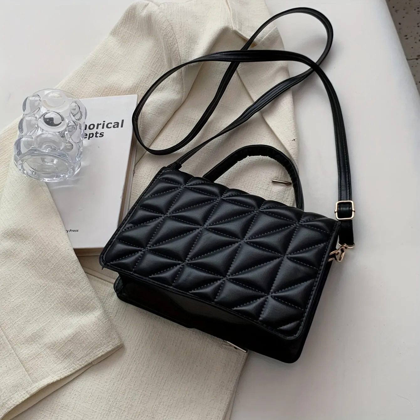 realaiot  Trendy Quilted Handbag For Women, Simple Argyle Crossbody Bag, Lock Decor Shoulder Purses