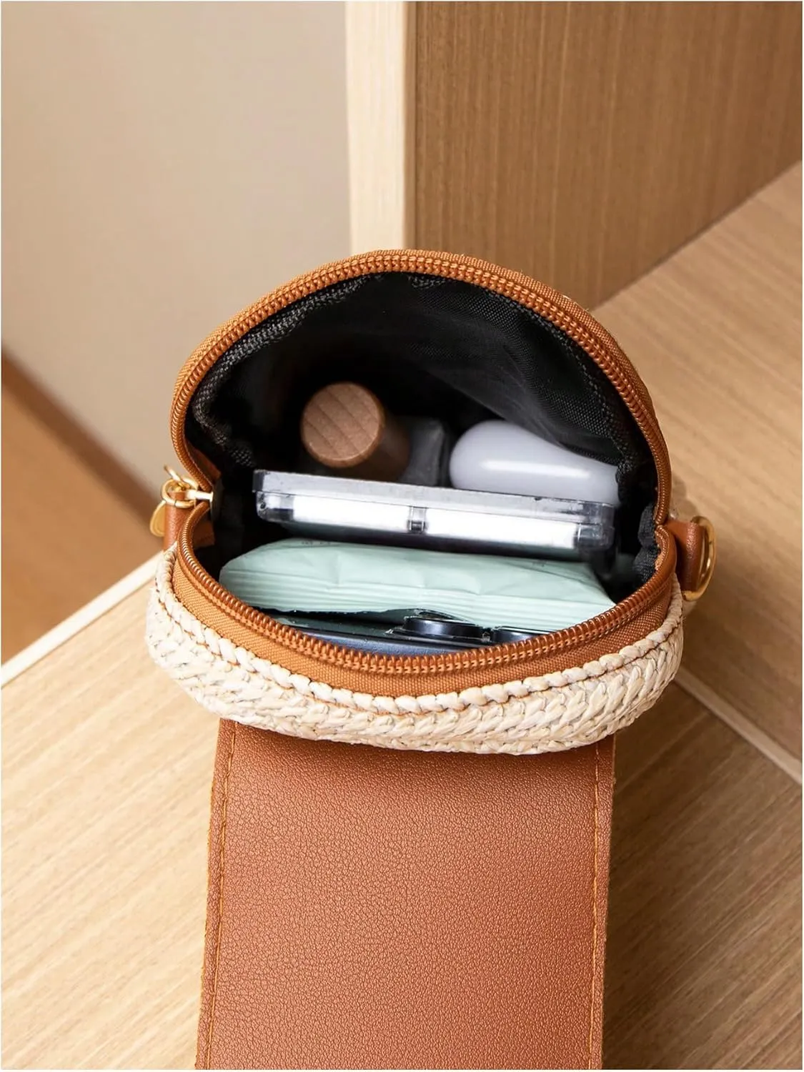 SHENHE Women's Boho Small Crossbody Bag Straw Travel Vacation Cell Phone Purse Wallet Mini Sling Bag