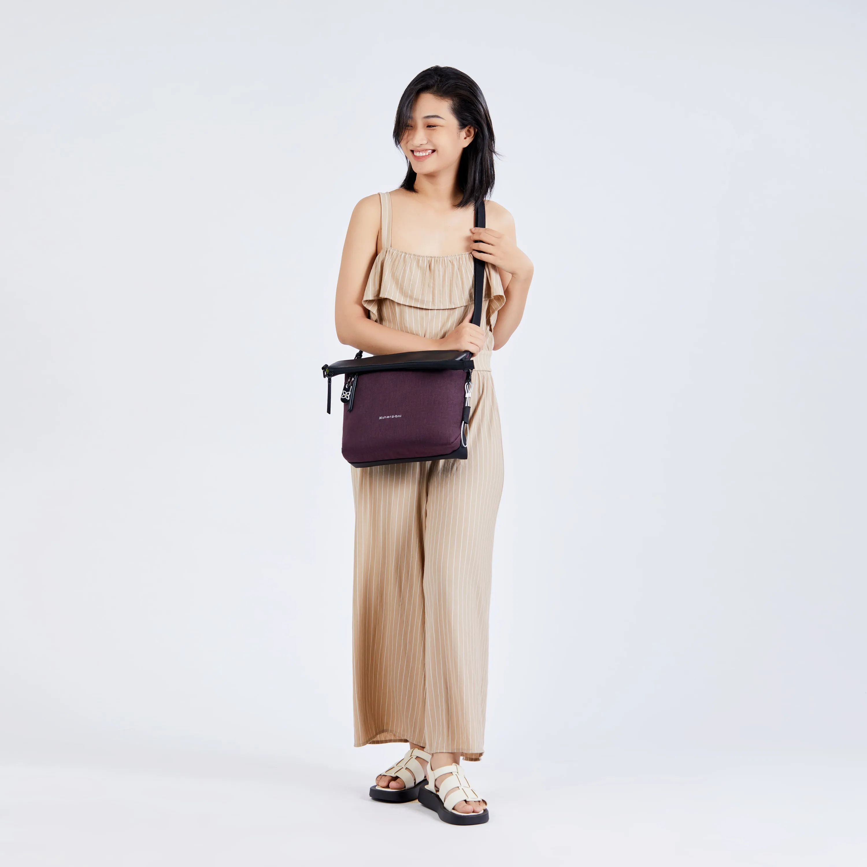 Sherpani Vale AT Convertible Travel Crossbody/ Shoulder Bag merlot