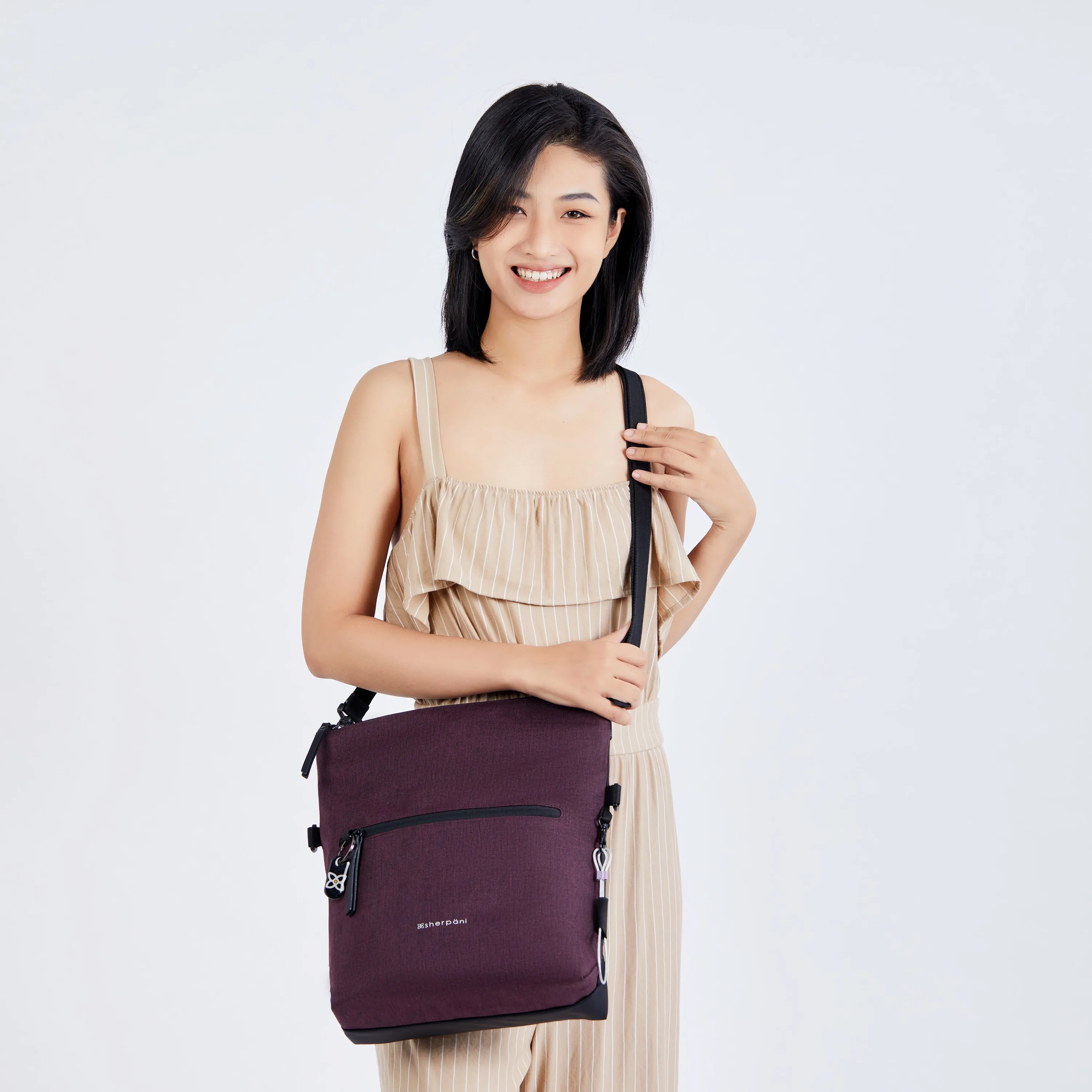Sherpani Vale AT Convertible Travel Crossbody/ Shoulder Bag merlot