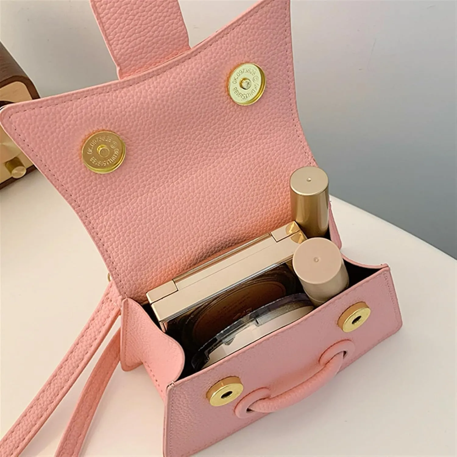 Shoulder Lychee print crossbody bag, niche design small bag, shoulder bag (Pink)