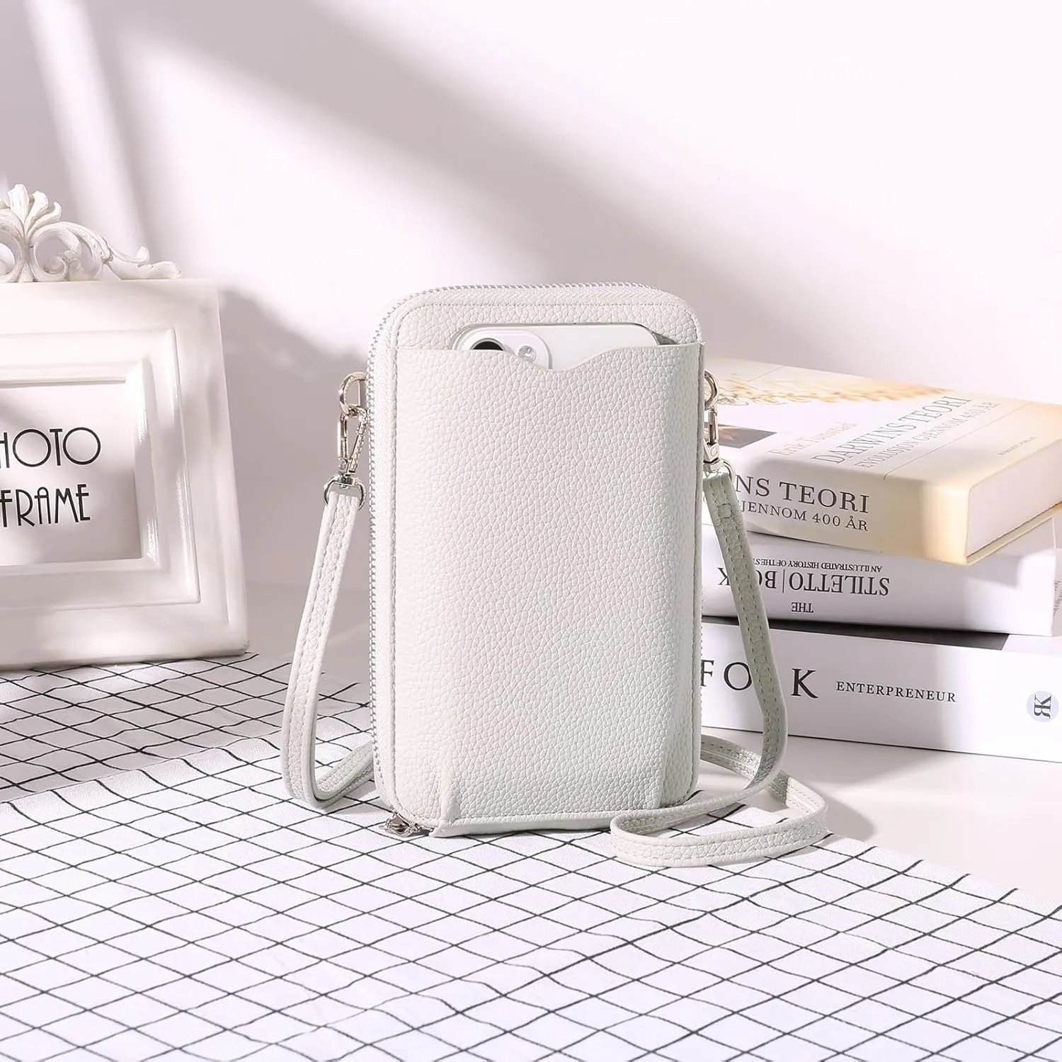Small Crossbody Bags for Women Leather cell Phone Bag Wallet Purse with Credit Card Slots Adjustable Strap