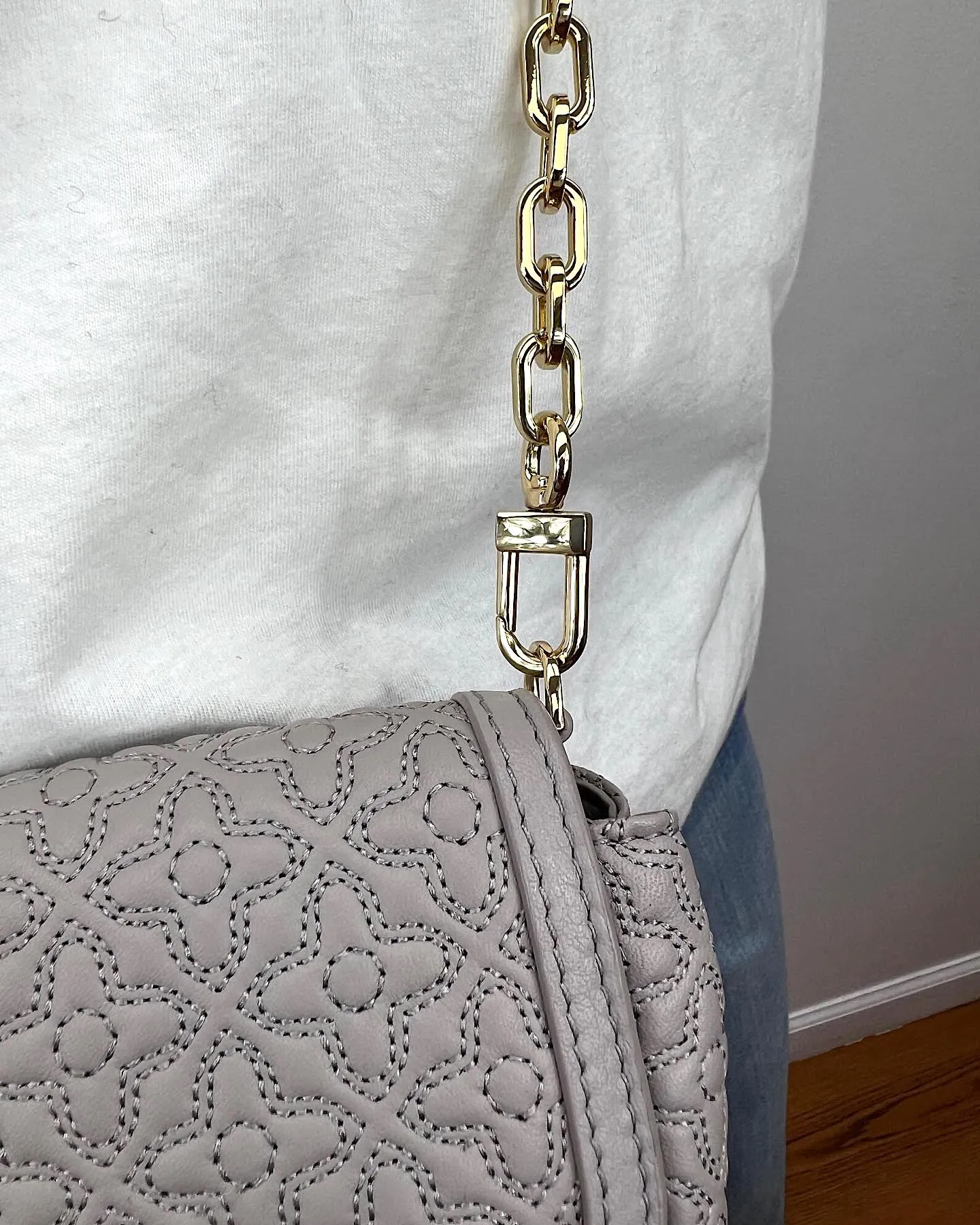 TORY BURCH CHAIN LINK LEATHER SHOULDER