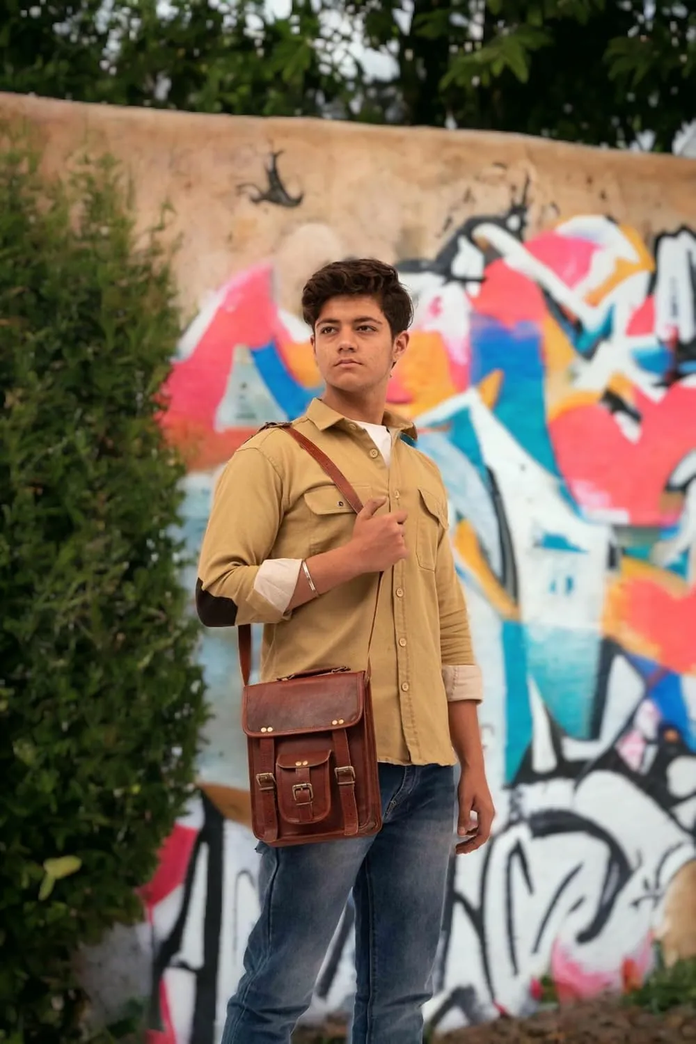 Vintage Genuine Leather Unisex-Adult Tablet Bag, Brown, 13" x 10" x 3.5"